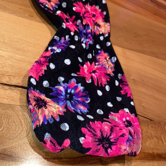 NWOT- VICTORIAS SECRET PINK FLORAL LACE BANDEAU- SIZE LARGE - Picture 3 of 6